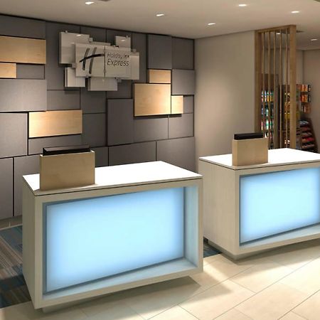 Holiday Inn Express & Suites - Auburn Downtown By Ihg Exterior photo