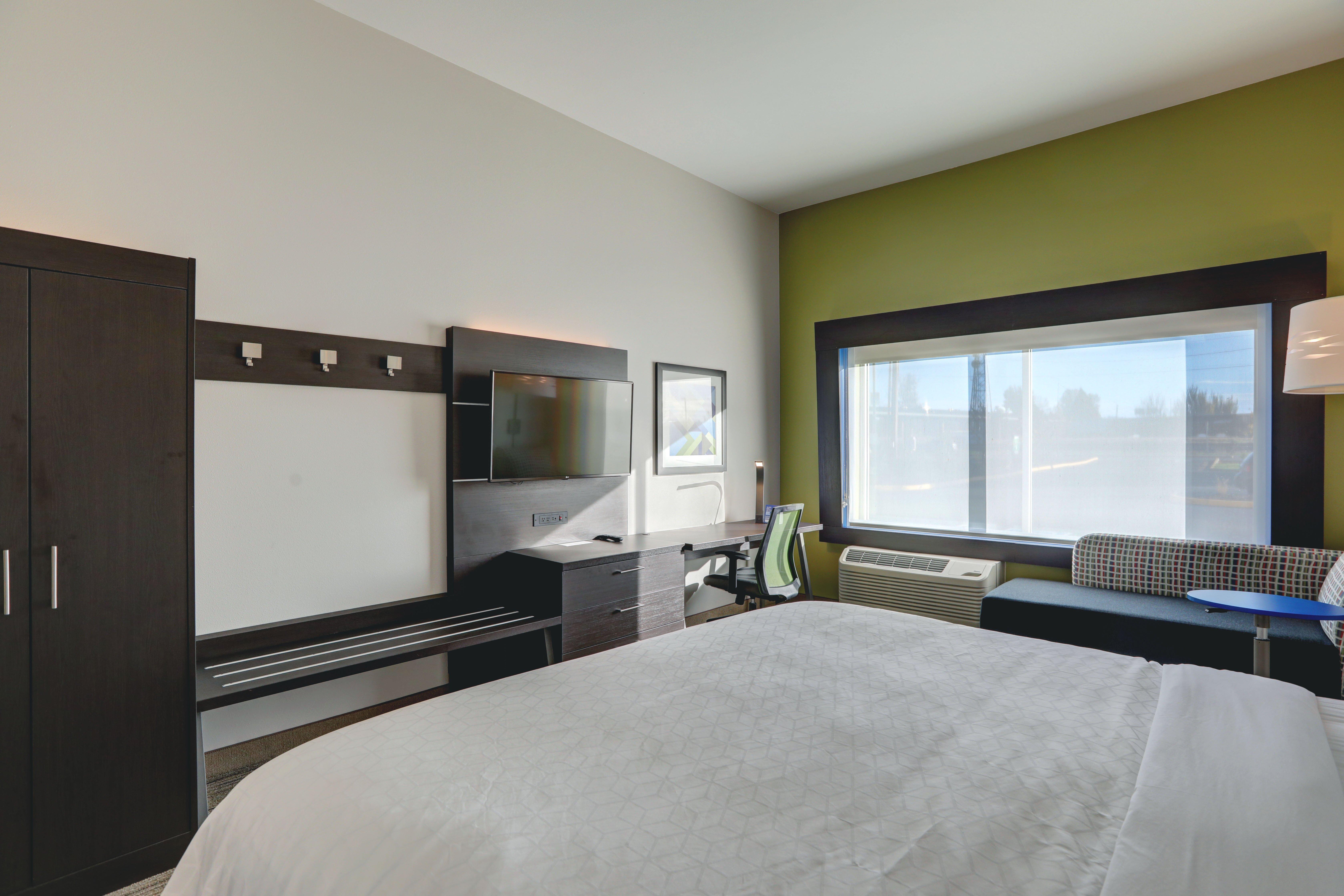 Holiday Inn Express & Suites - Auburn Downtown By Ihg Exterior photo