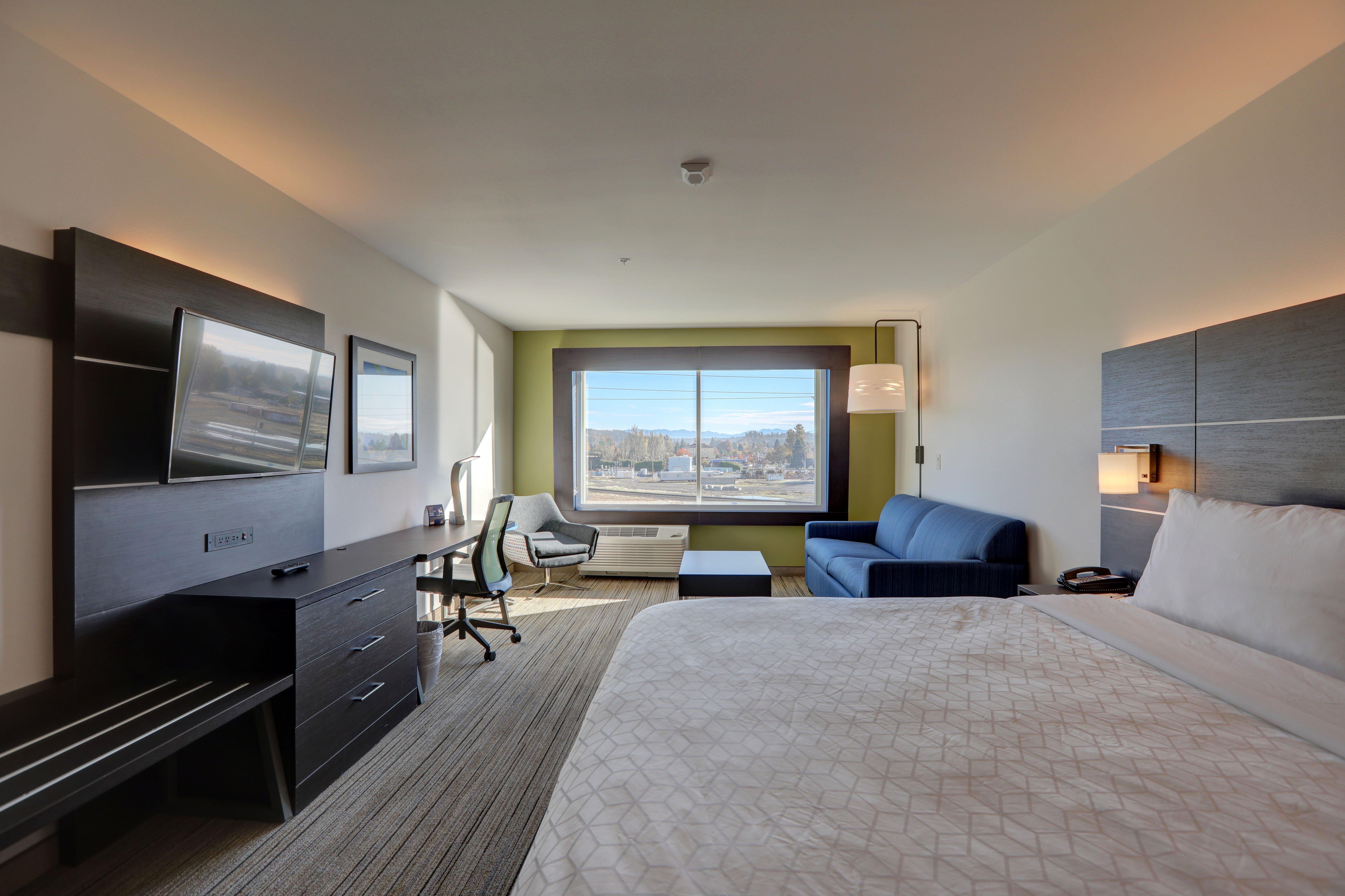 Holiday Inn Express & Suites - Auburn Downtown By Ihg Exterior photo